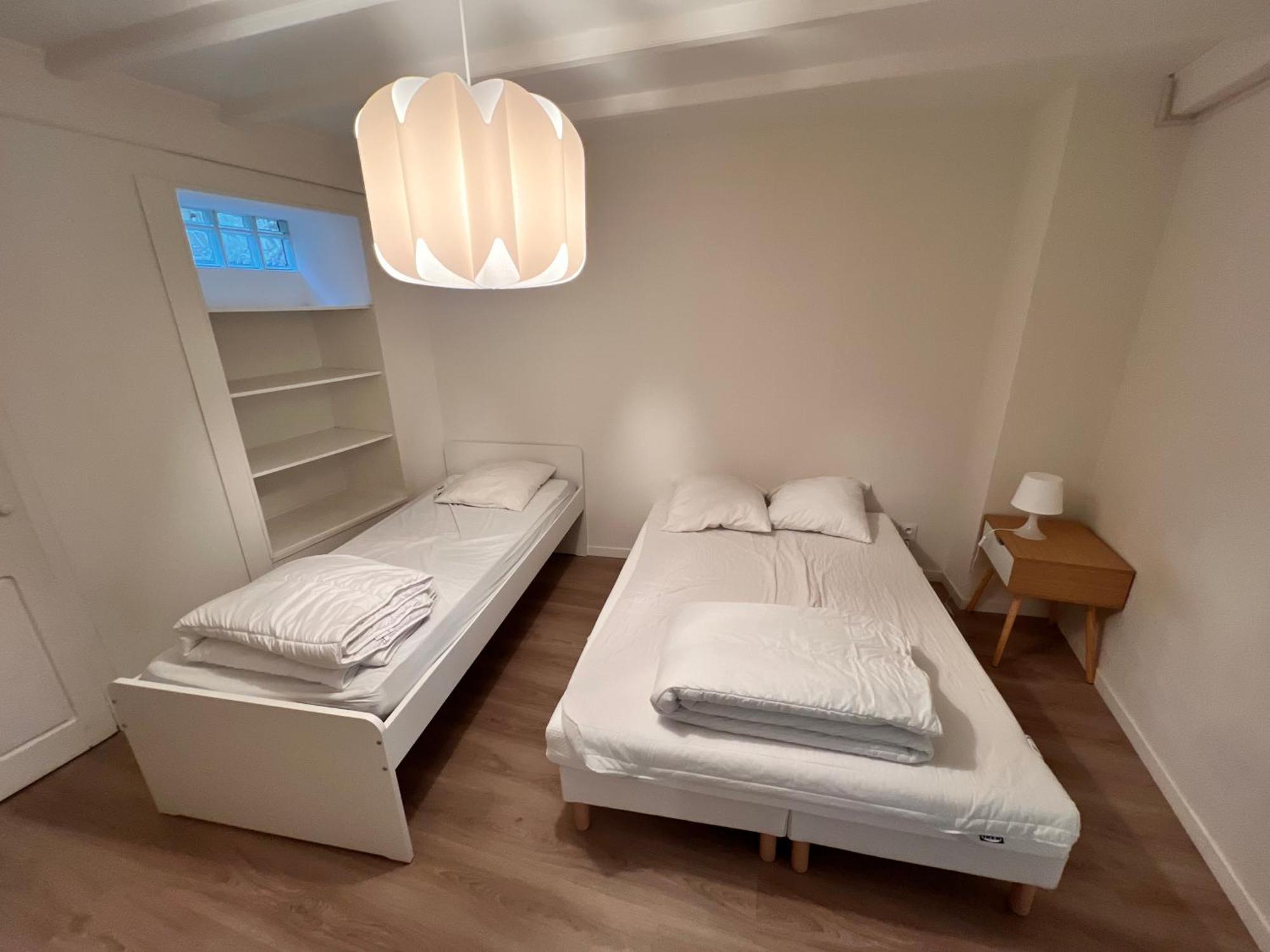 Appartement Rdc 9 Personnes, 2 Chambres, Wifi, Proche Du Centre Ла-Бурбуль Екстер'єр фото